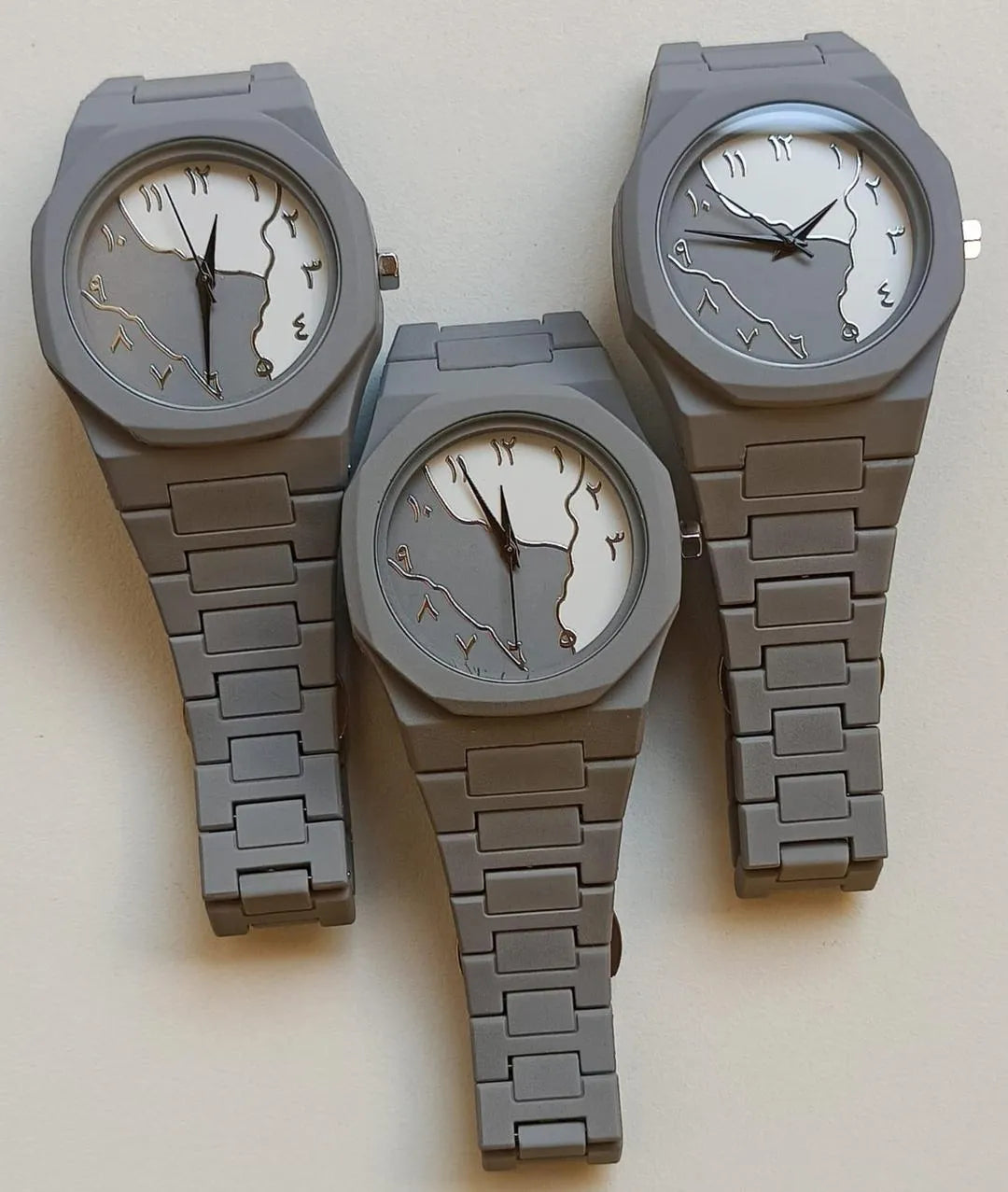 1 Pcs Men's Carbon Fiber New Design Arabic Aura Watch With Free Box
